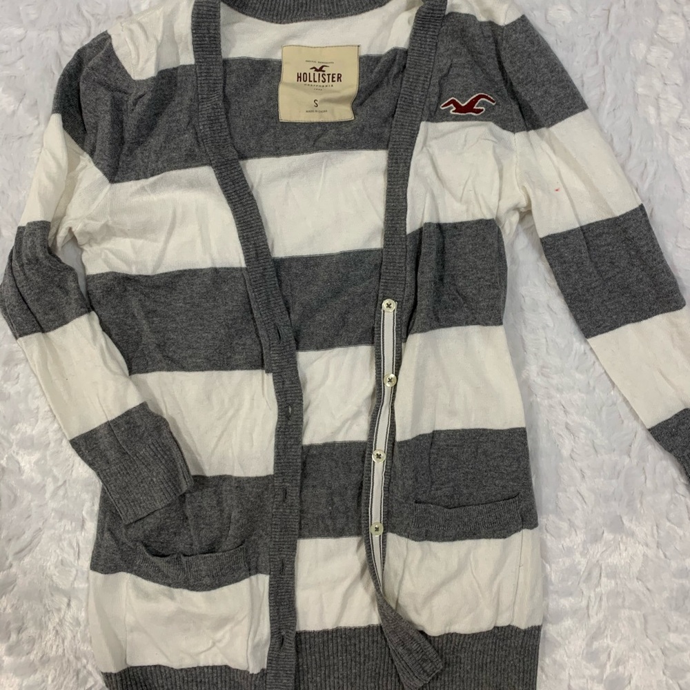 [S] Hollister Cardigan